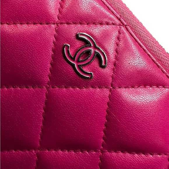 CHANEL Calfskin Matelasse CoCo Zip Around Wallet W/ COA - Picture 16 of 16